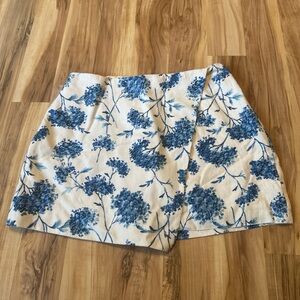 Floral Print skort in Blue and Cream